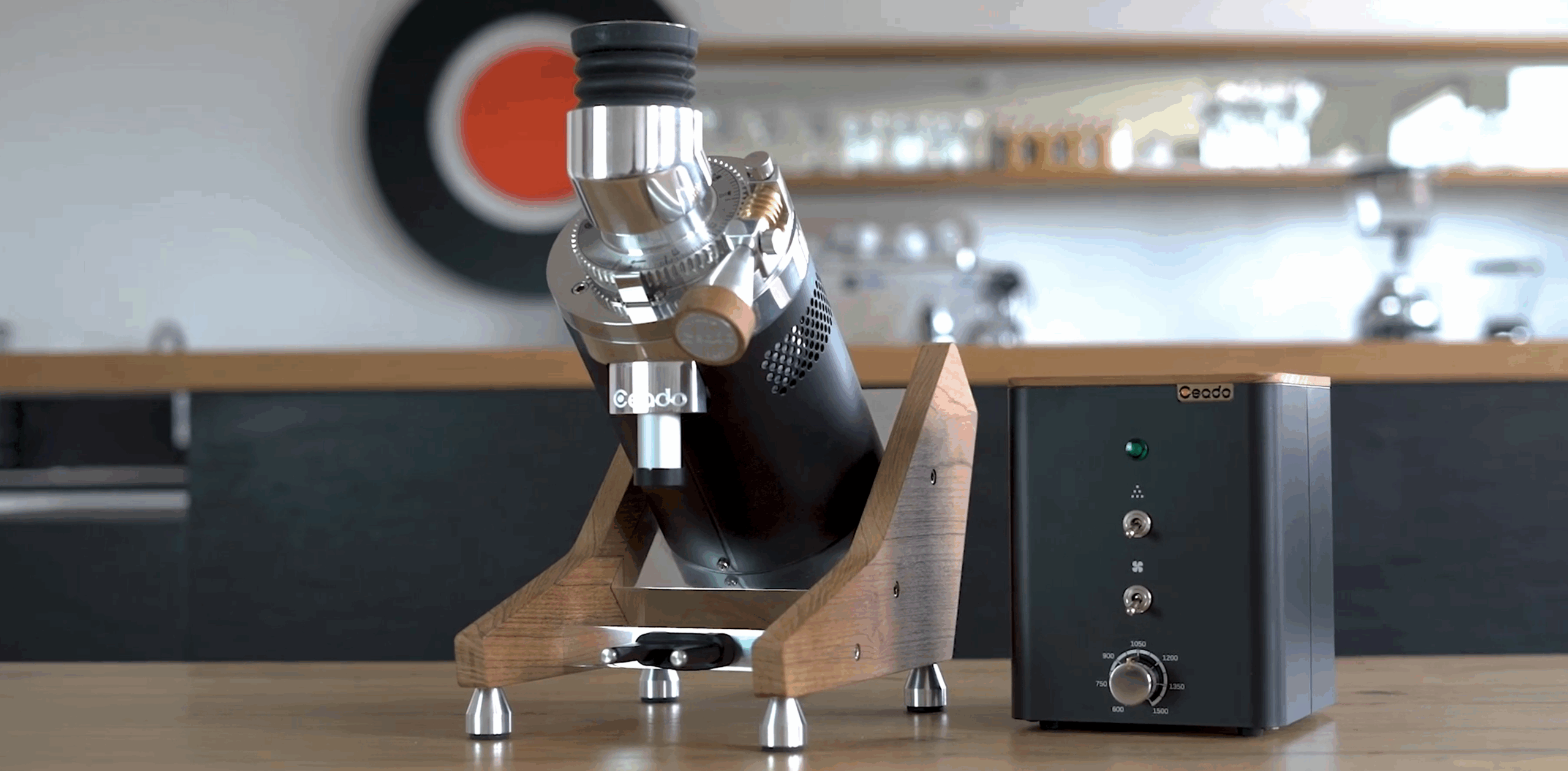 Entdecke Ceado Kaffeemühlen bei Kamasega: Hochwertige Espressomühlen für präzises Mahlen, langlebige Qualität und perfekten Kaffeegenuss – ideal für Barista, Gastronomie und Kaffee-Liebhaber.